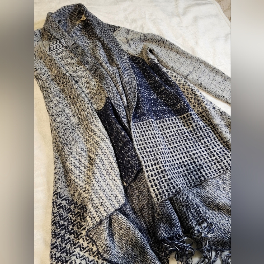 Knox Rose Blue and Grey Knit Patchwork Shawl,‎ Fringe Along Bottom, Size Medium